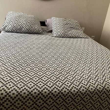 T 2 Calme&Douceur Apartment Tarbes Luaran gambar